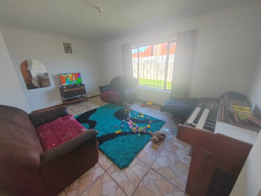 3 Bedroom Property for Sale in Hillview Western Cape